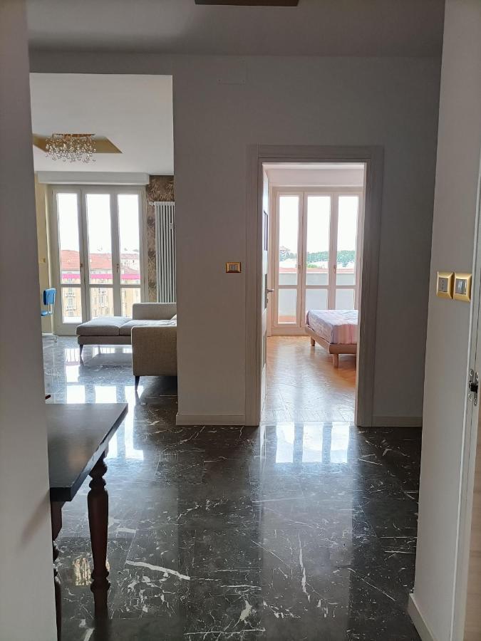Diva Apartment Turin Bagian luar foto