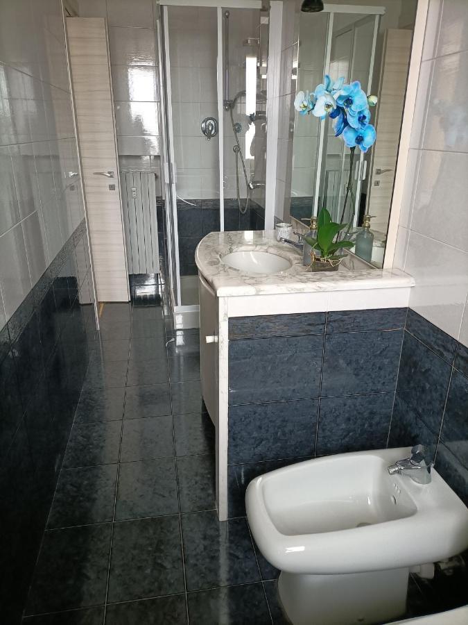 Diva Apartment Turin Bagian luar foto